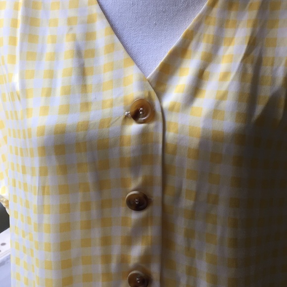 Elodie yellow gingham short sleeve blouse. - Picture 2 of 6